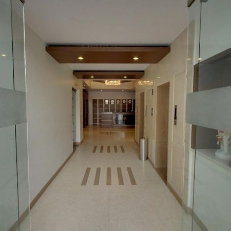 Hotel Bluestone Ghaziabad Εξωτερικό φωτογραφία