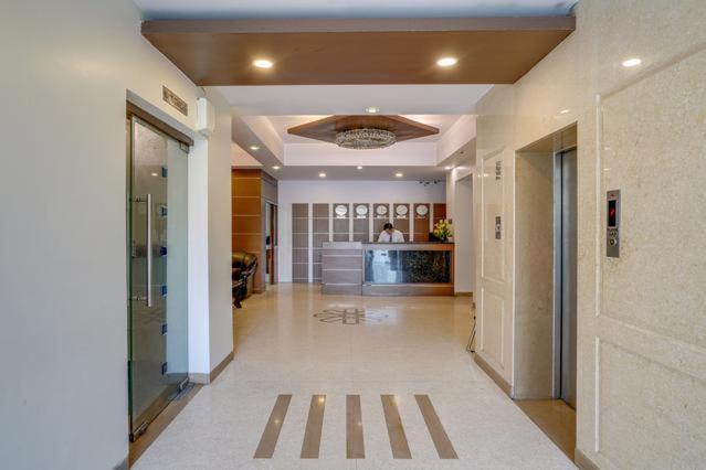 Hotel Bluestone Ghaziabad Εξωτερικό φωτογραφία